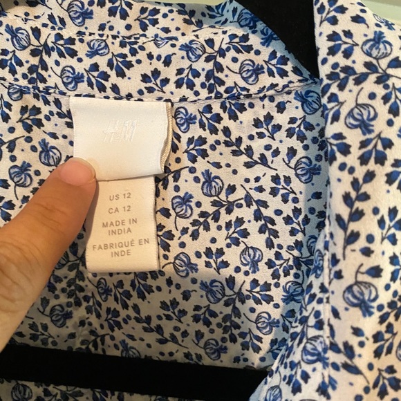H&M Floral Blouse - Picture 3 of 5